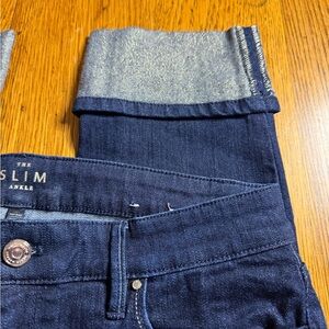 WHBM “The Slim Ankle” Jeans – Size 6 | Mid-Rise | Dark Wash w/ Metallic Hem NWOT